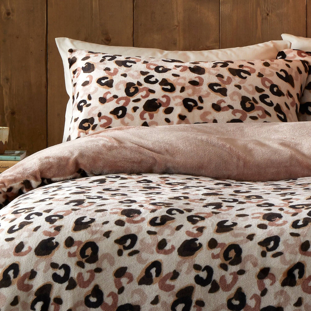 Cosy Leopard Duvet Cover Set | Natural | Fleece & Sherpa Bedding